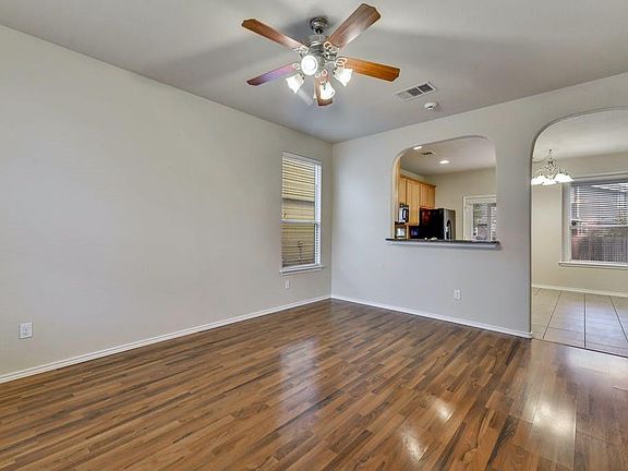 3rd image of 1907 Rockland Dr