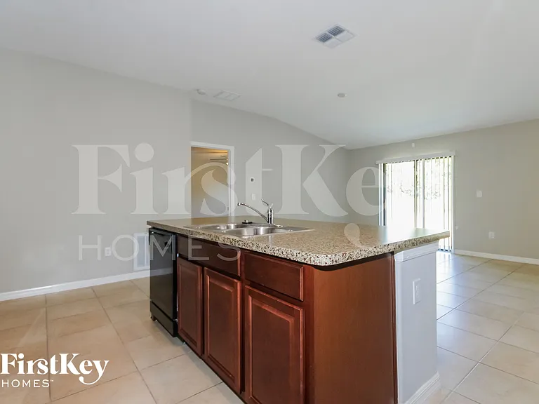 9637 Sage Creek Dr — Photo 6