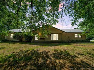 1059 N 427th Rd, Pryor, OK 74361