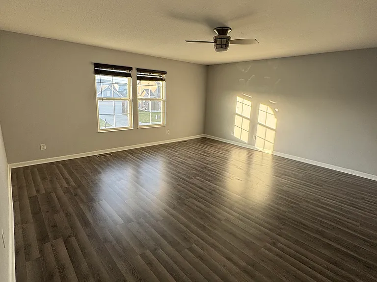 2553 Twinleaf Dr — Photo 2