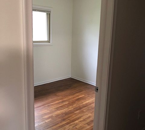 4th image of 3080 Pittsview Dr
