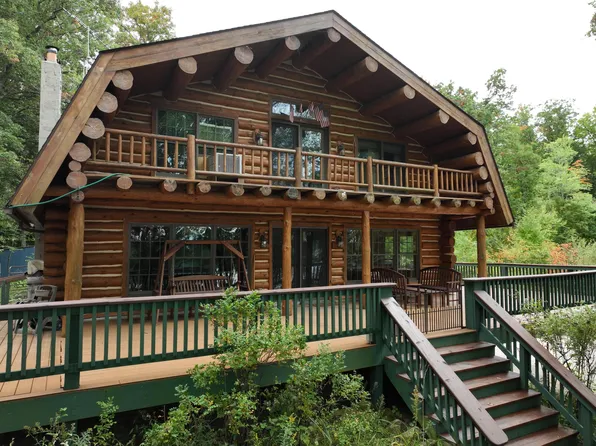 2080 215th Ave, Morley, MI 49336