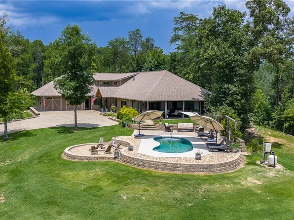 183 Little Eastatoee Rd, Sunset, SC 29685