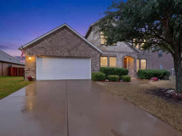 111 Thoroughbred St, Waxahachie, TX 75165