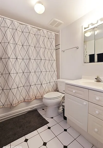 1415 W Barry Ave #1 — Photo 11