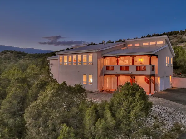 17 Gutierrez Canyon Rd, Tijeras, NM 87059