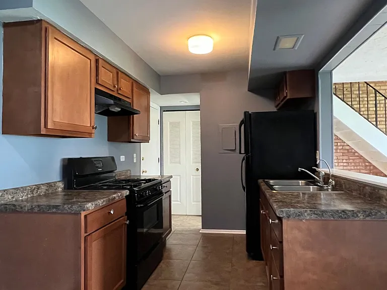 185 Rita Ct #B — Photo 1