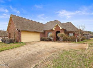 417 Belle Oak Xing, Brandon, MS 39042