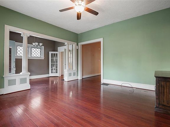 5th image of 1432 E Woodlawn Ave