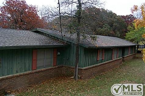3rd image of 480 Lakeside Dr