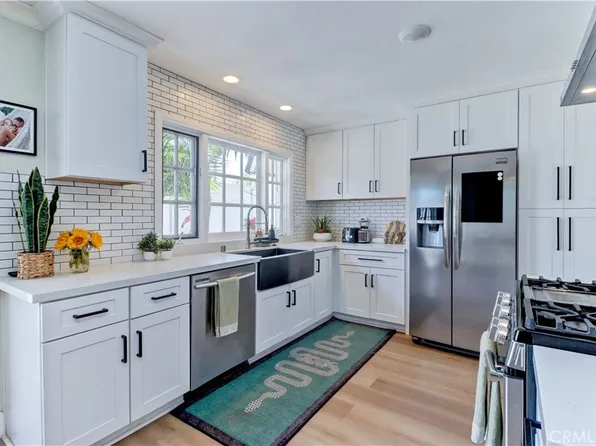 5275 Charing Cross Rd, Westminster, CA 92683