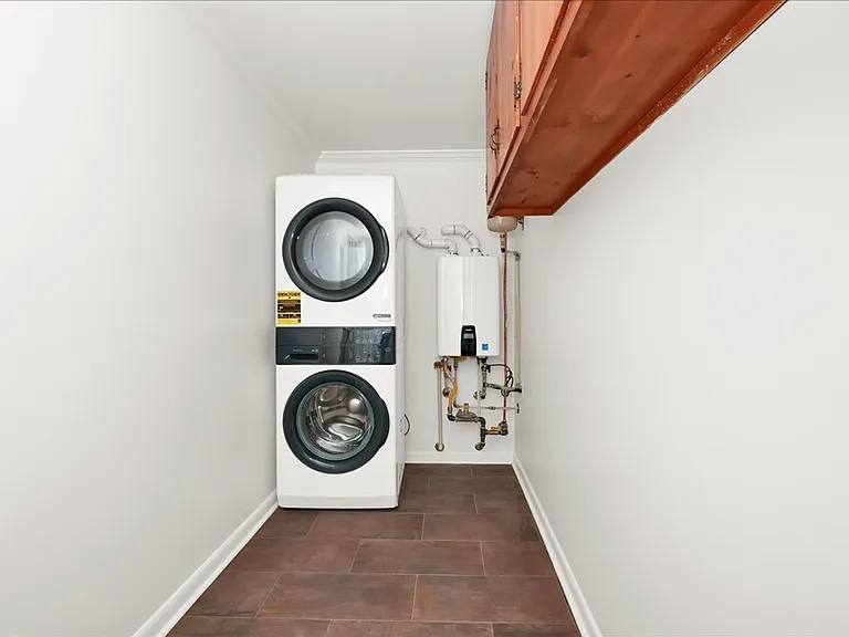 810 7th Ave S #E — Photo 18