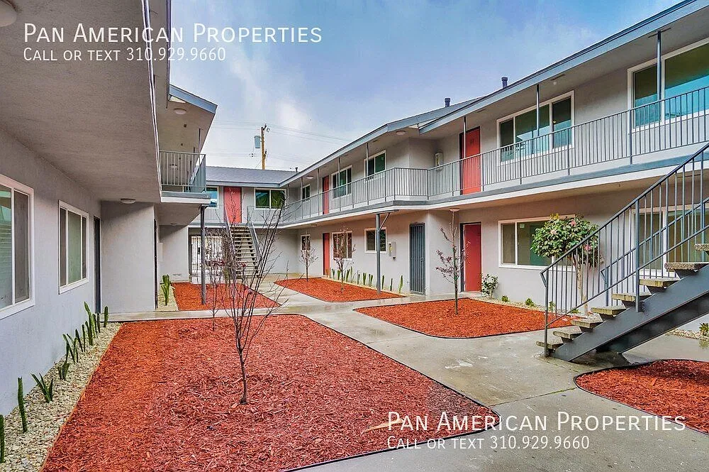 2 bed, 750 sqft, $2,050 — Photo 2