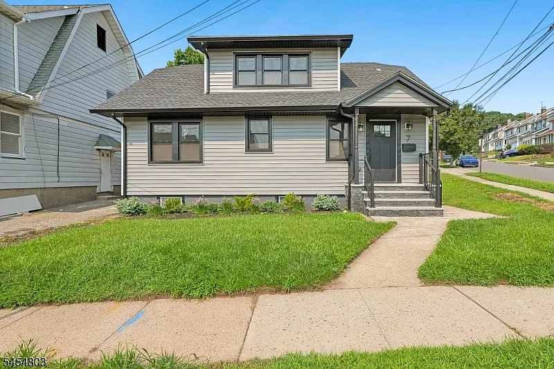 7 Franklin Ave