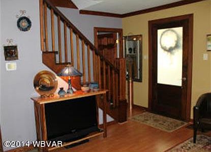 4th image of 131 Elm St