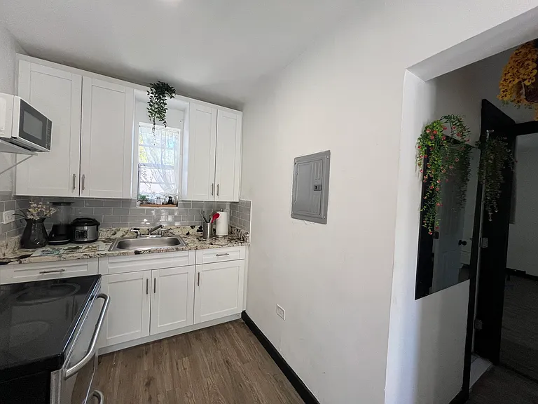 1421 NW 58th St #D — Photo 10