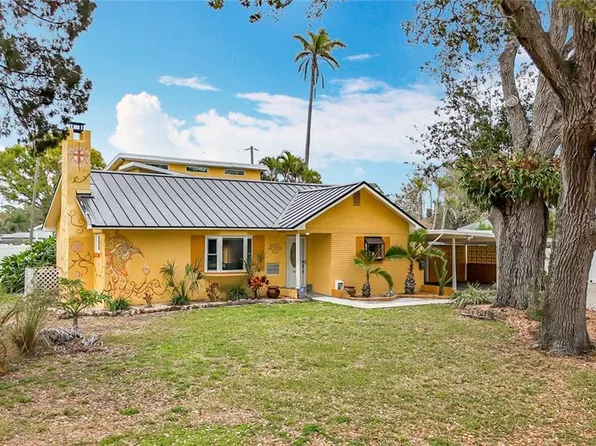 8135 33rd Ave N, Saint Petersburg, FL 33710