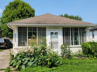 24009 Talbot St, Saint Clair Shores, MI
