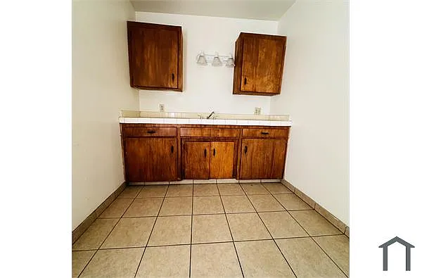 Building Photo - 4316 E Olive Ave #C