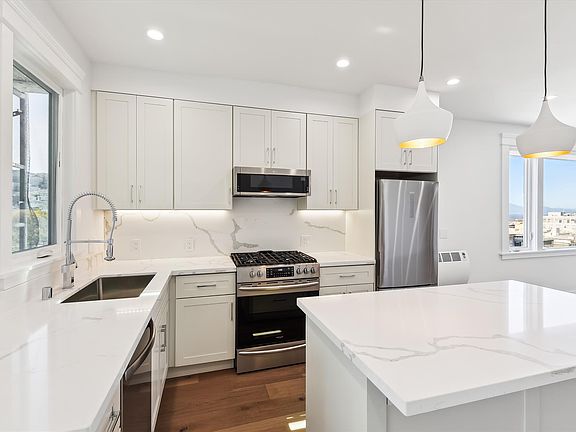 3rd image of 573 Lombard St #573