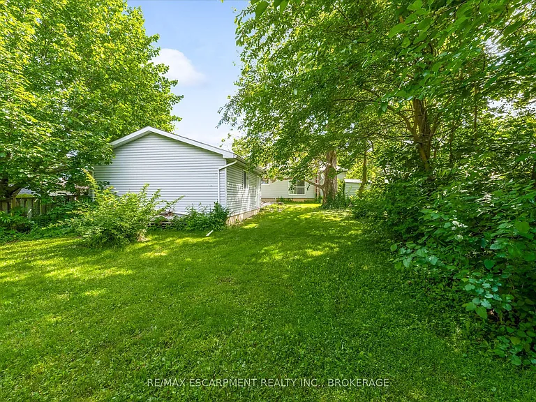 18 Bonavem Dr #1 — Photo 19