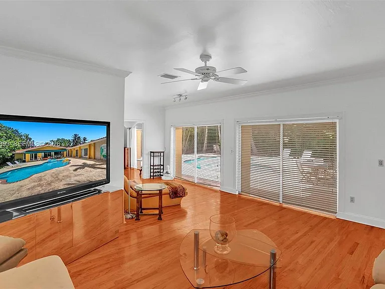 3920 Monserrate St — Photo 28