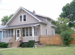 1025 Ceape Ave, Oshkosh, WI 54901