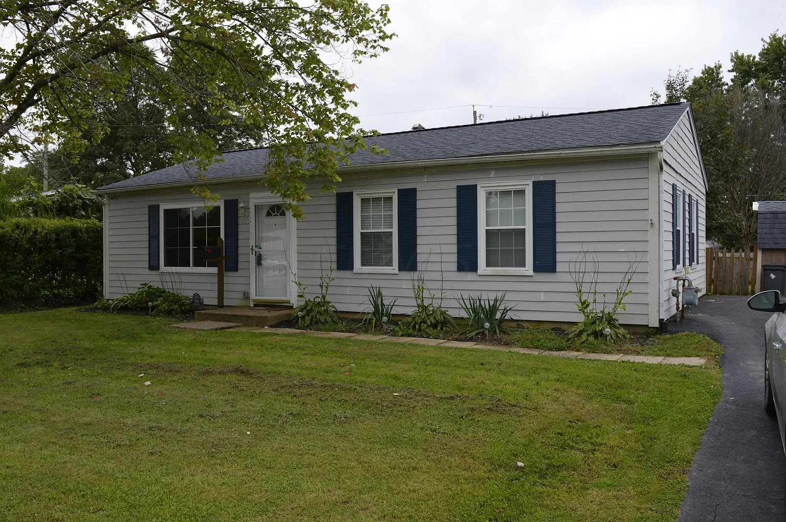 719 Gilmore Dr photo 1