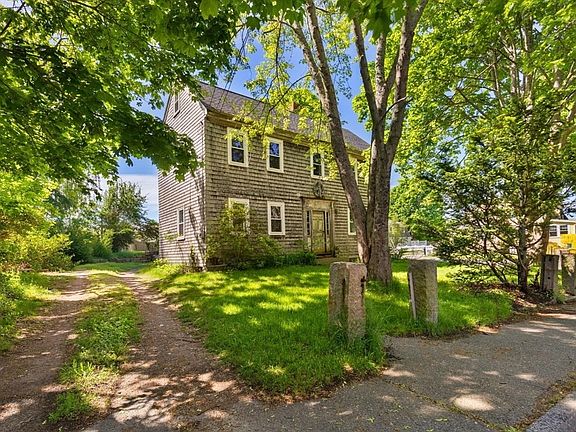 4th image of 25 Poplar St