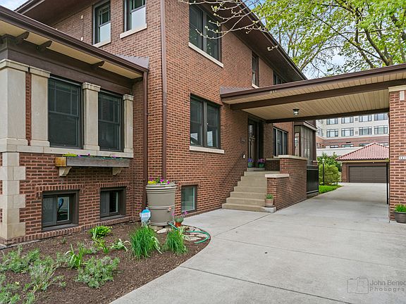 3rd image of 811 Bonnie Brae Pl