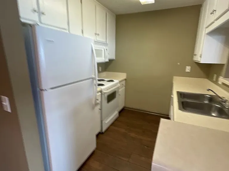 237 Wakefield Way — Photo 2