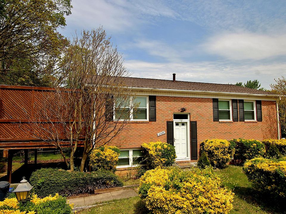 1st image of 12529 Oakwood Dr