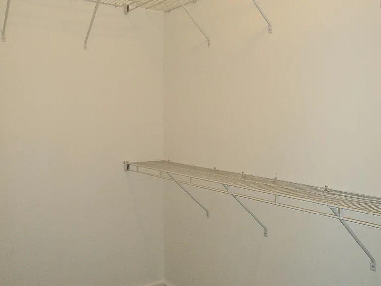 108 Falling Waters Ln — Photo 4