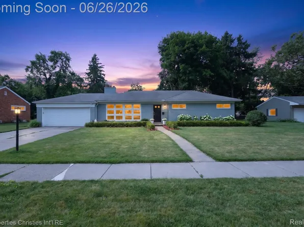 17451 Birwood Ave, Beverly Hills, MI 48025