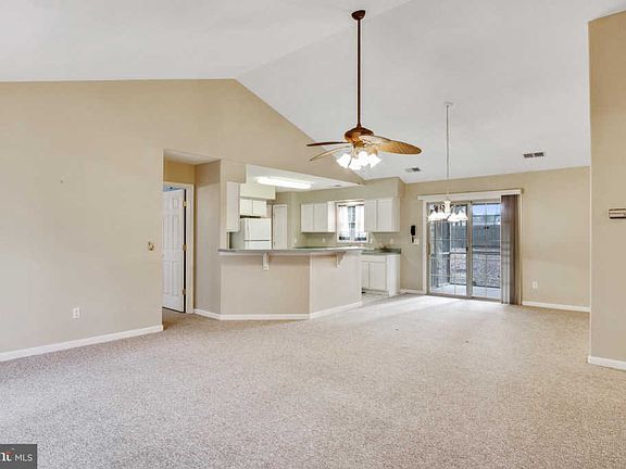 3rd image of 2032 Ramblewood Dr N