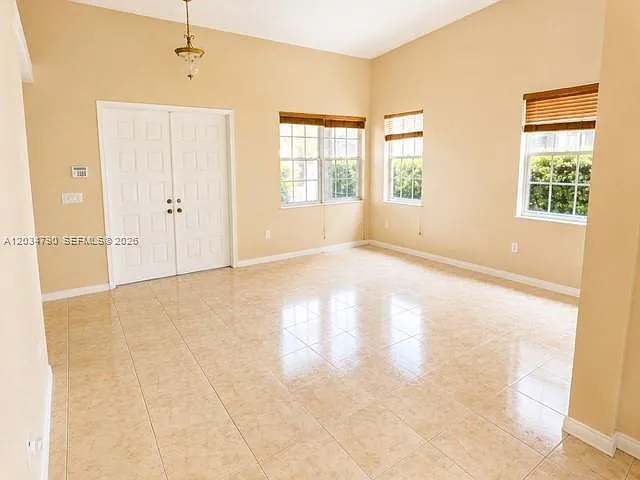 5420 SW 134th Ave — Photo 7