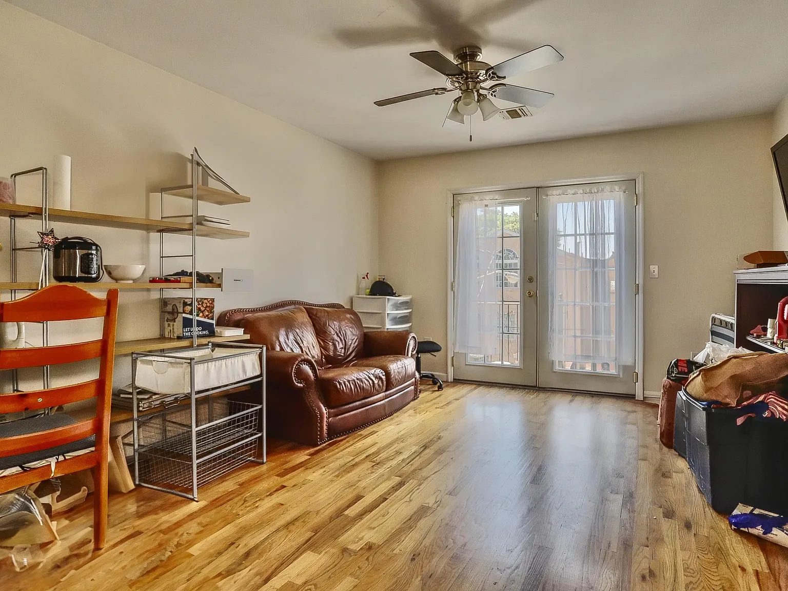 4 bed, 2.0 bath, $3,250 — Photo 3