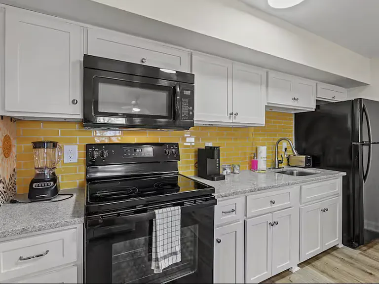 403 37th Ave S #101 — Photo 8