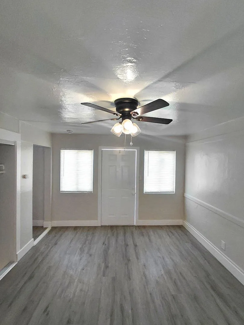 817 S. Palos Verdes St. — Photo 2