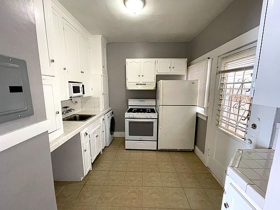 4th image of 1836 E 1st St APT 9