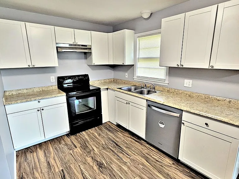 601 Clearview St SW — Photo 6