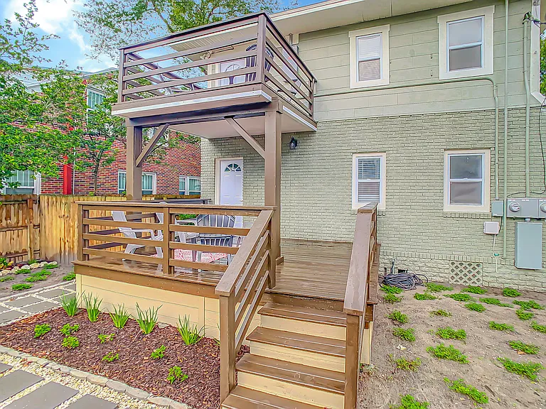 223 10th Ave N #A — Photo 29