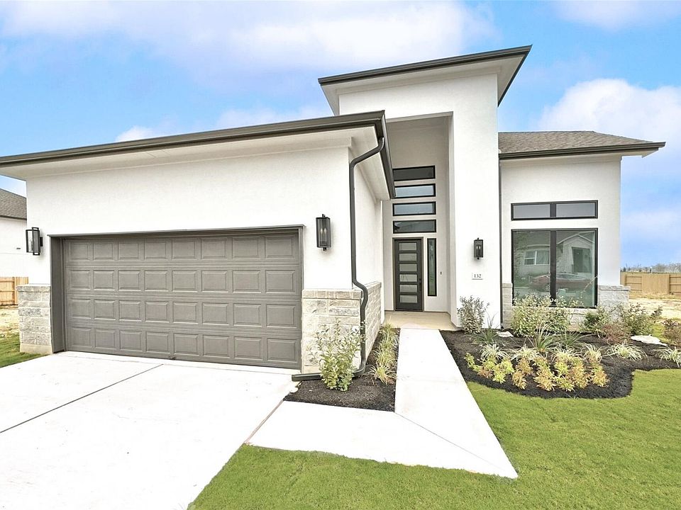 1st image of 132 Pinyon Pine Dr