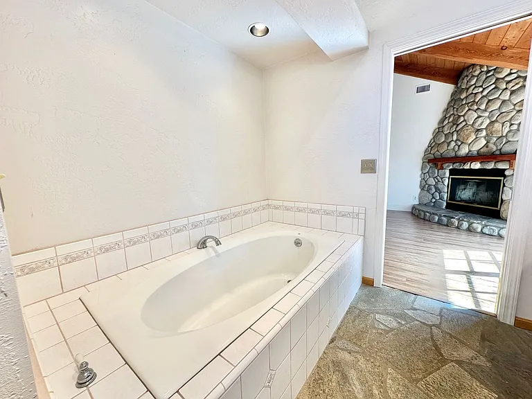 2573 Gum Tree Ln — Photo 54