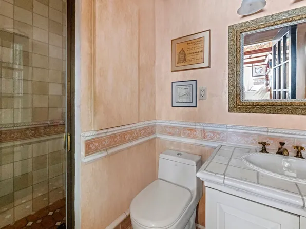 228 West 21st Street image 8 of 14