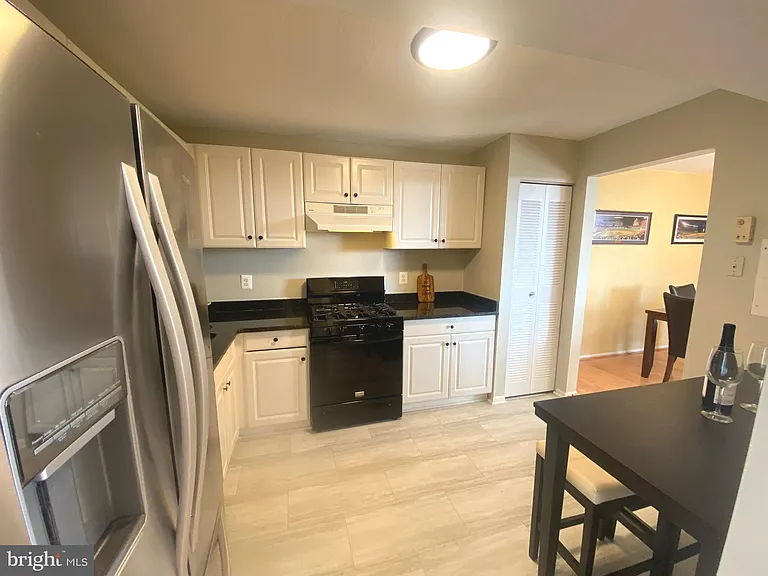 118 Monroe St #709 — Photo 5