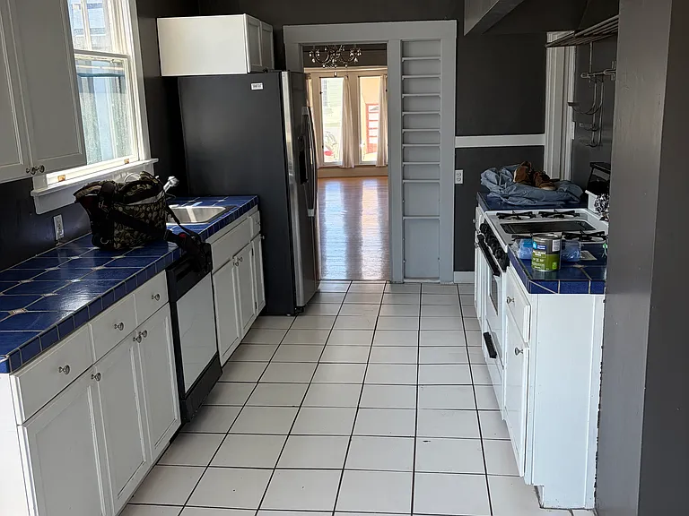 35 Majestic Ave — Photo 5