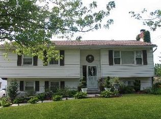 40 Martin Dr, Wappingers Falls, NY 12590