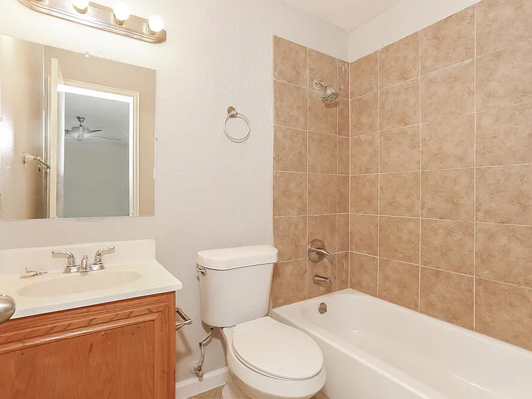 9000 Christopher Cir — Photo 13