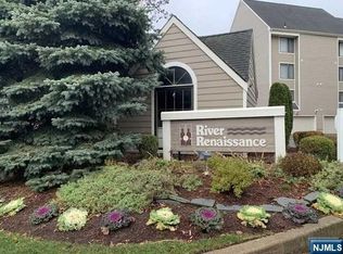 408 River Renaissance, East Rutherford, NJ 07073